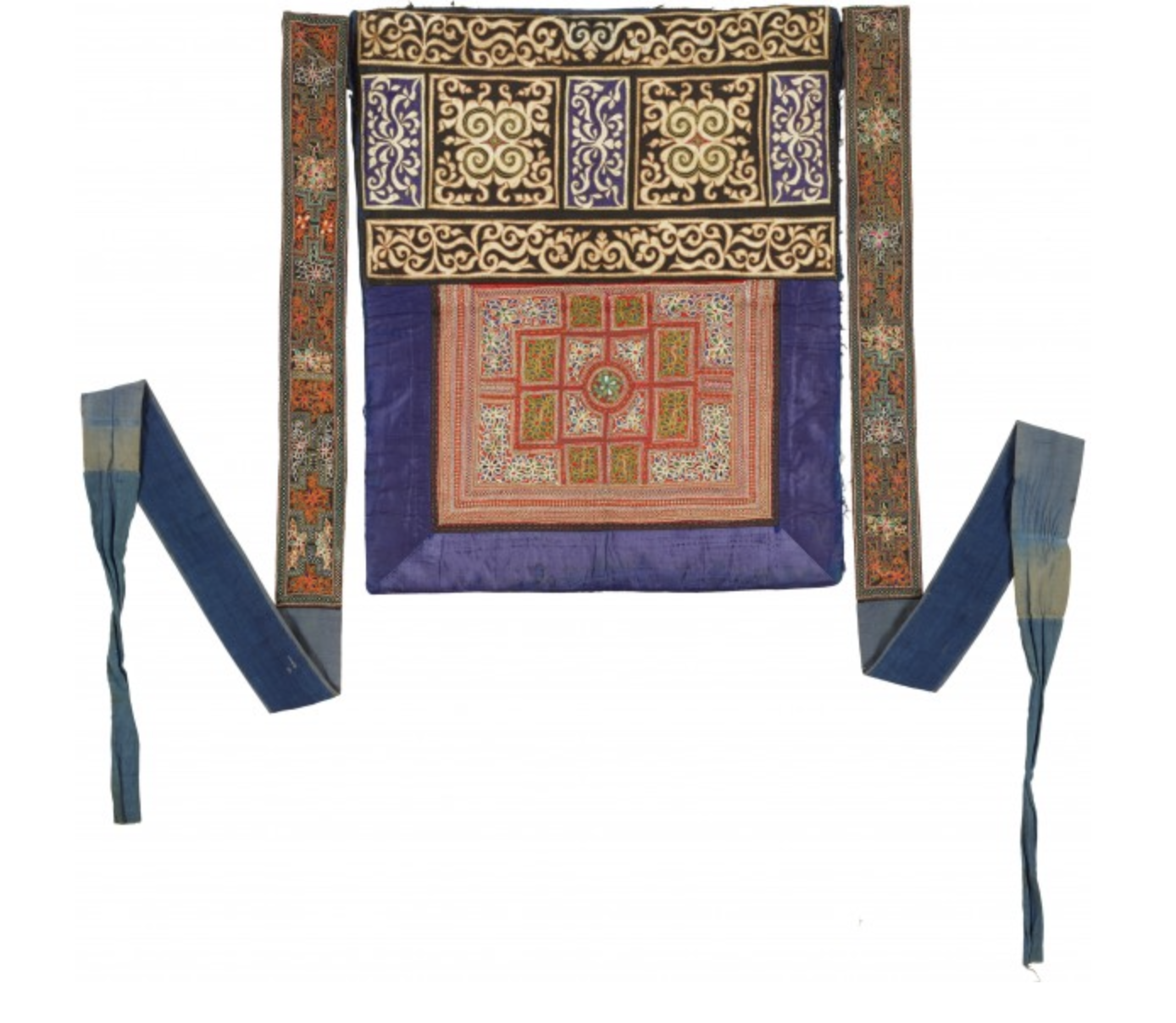 苗族剪花绞绣背扇