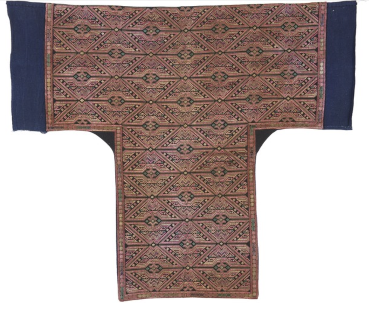 苗族数纱绣背扇（部件）