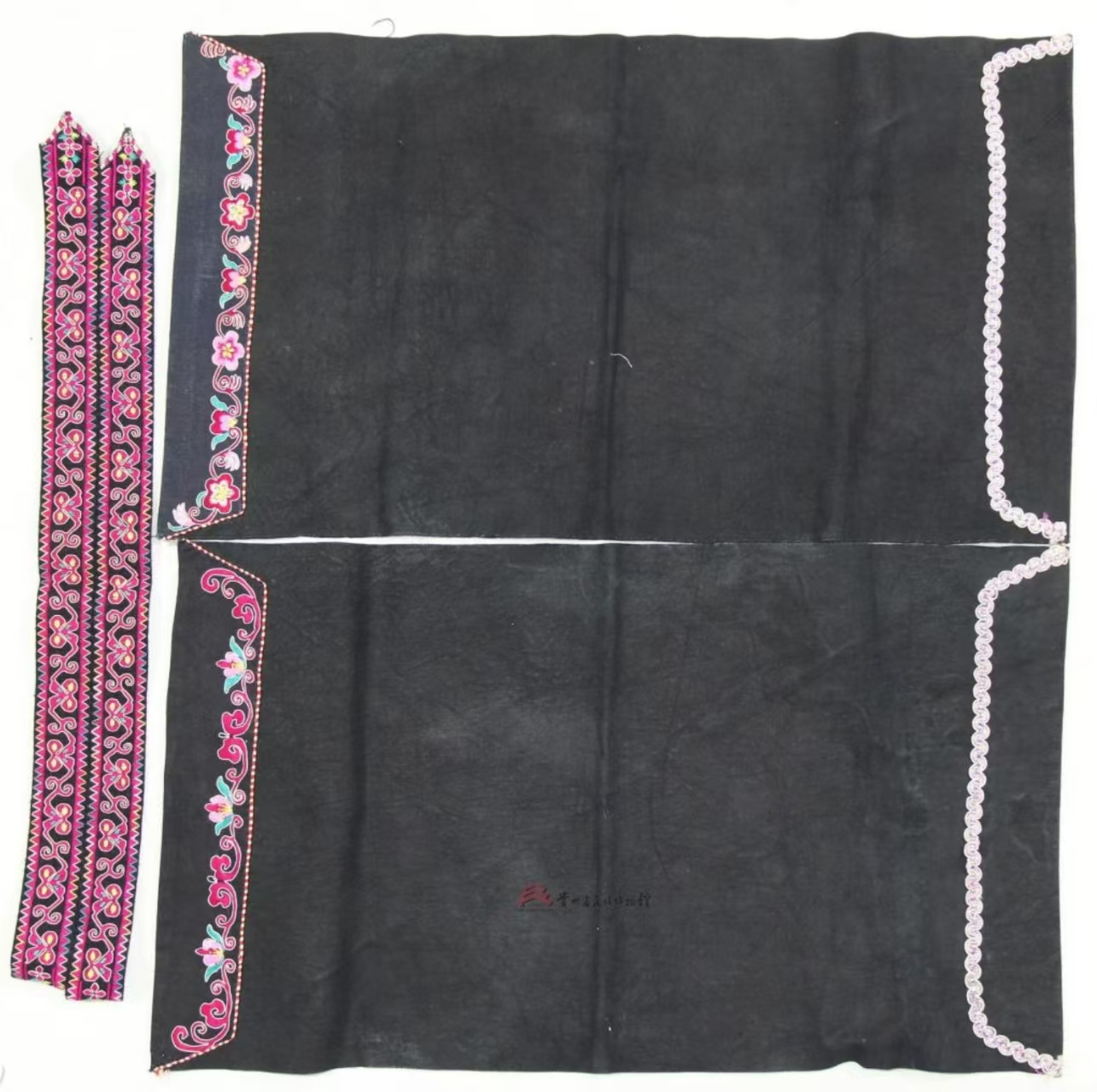 安顺苗族平绣蝴蝶纹青布头帕