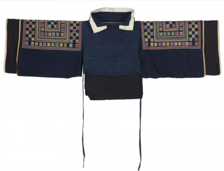 苗族几何纹挑花贯头女上衣